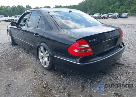 2005 Mercedes-Benz E 500 z USA, uszkodzony, nr VIN WDBUF70J85A683972